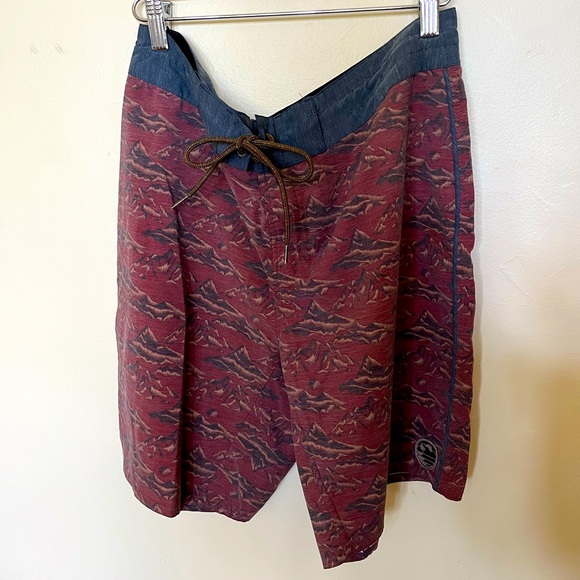 Hippy Tree Boardshorts - Picture 1 of 5